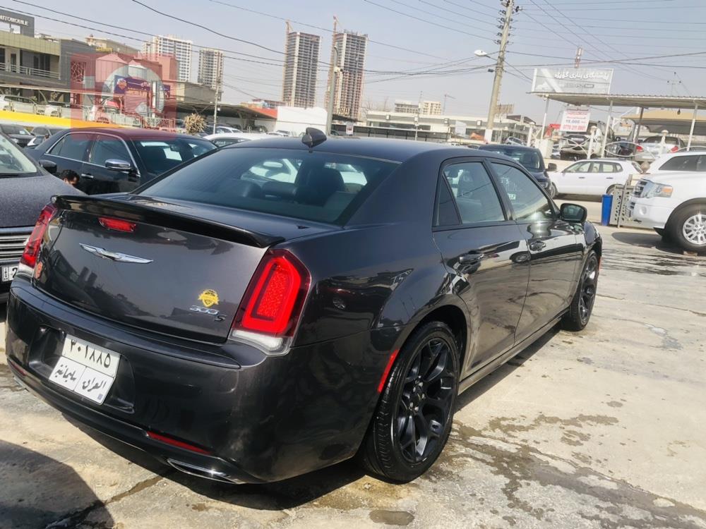 كرايسلر 300